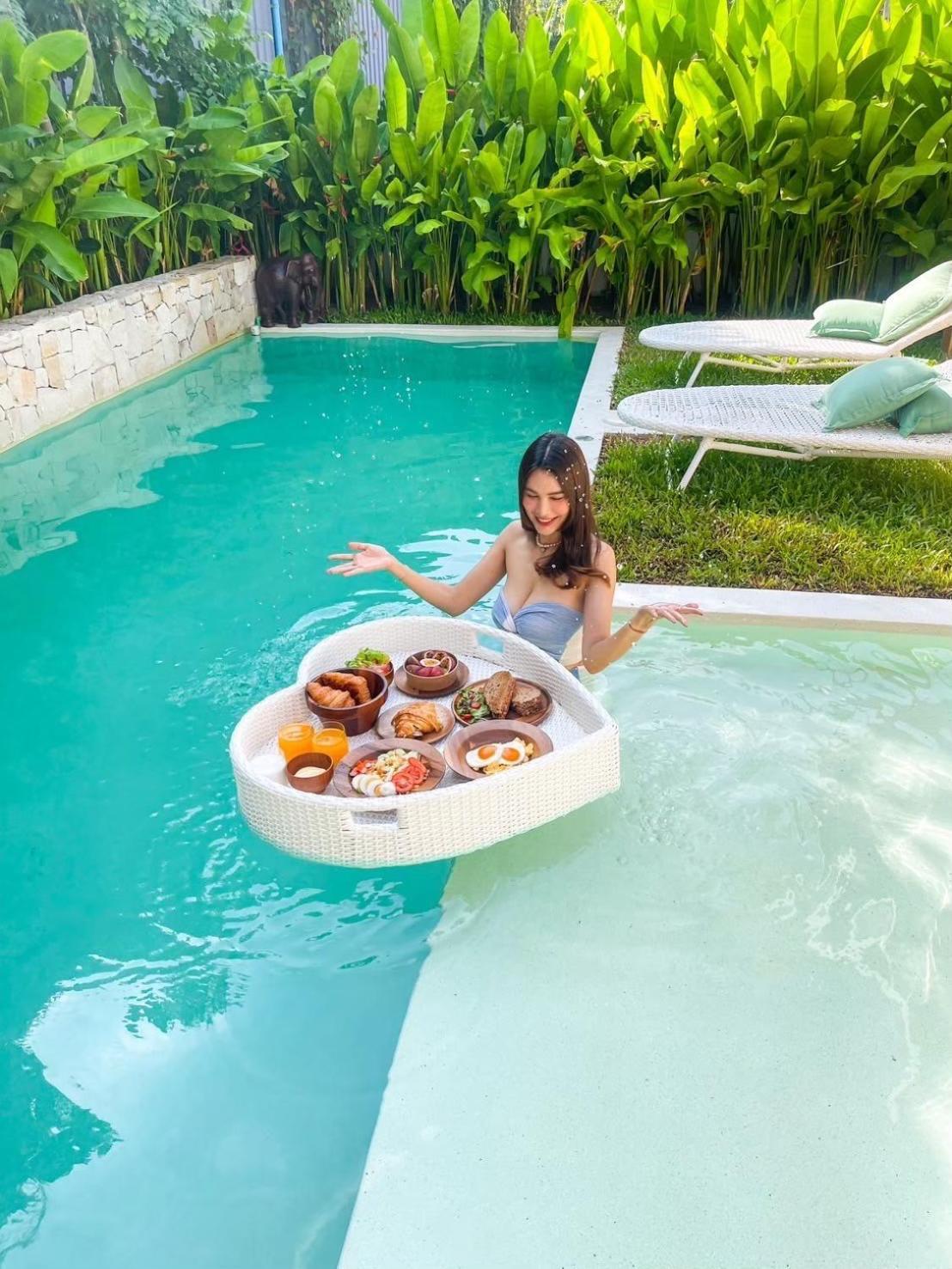 Lek Nana Pool Koh Samui *